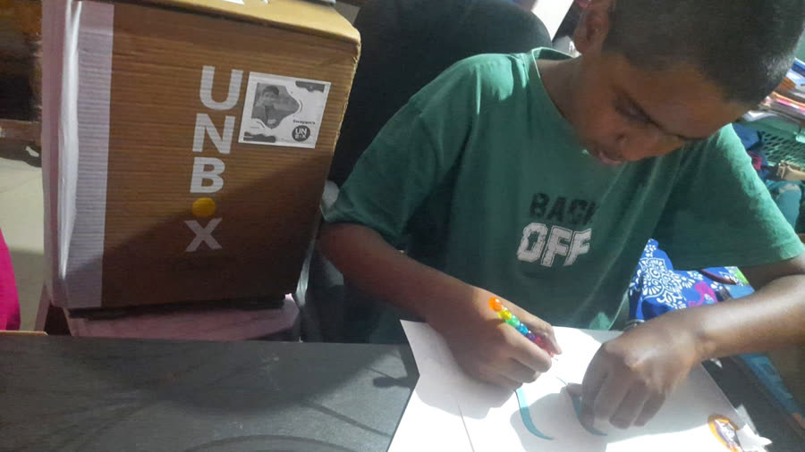 स्वयं UnBox Care activity कर रहा/रही है